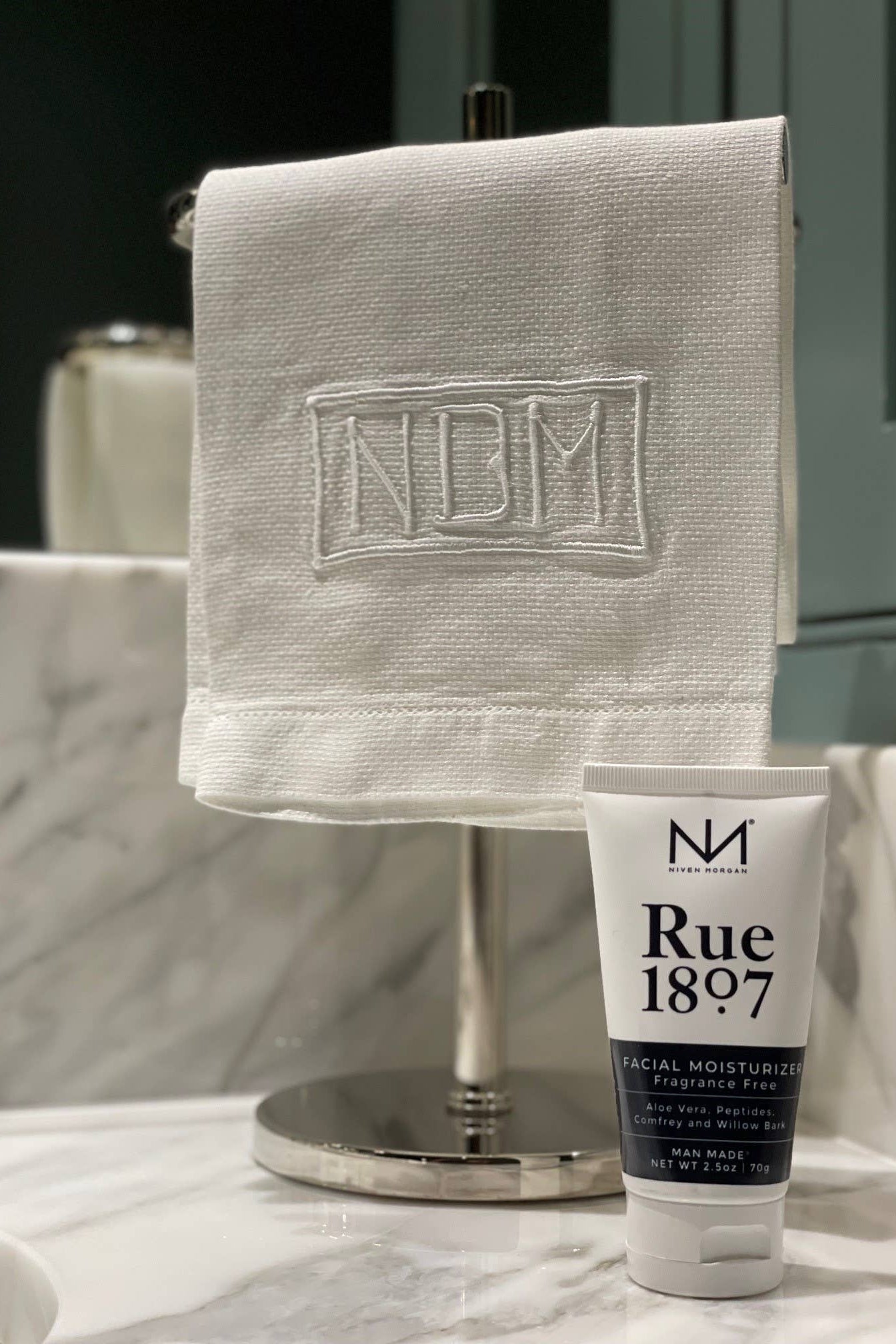 RUE 1807 Moisturizer