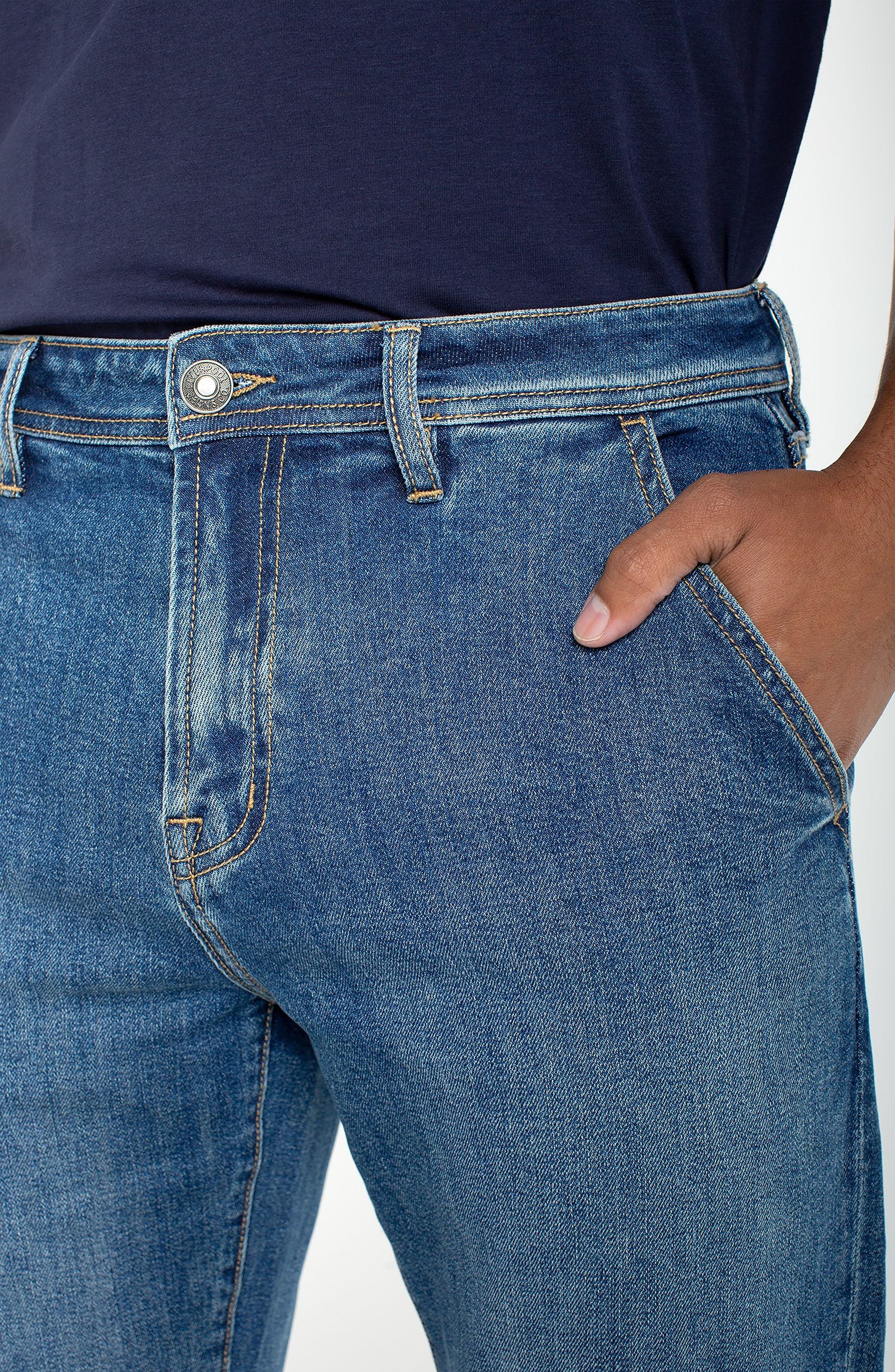 Sutton Loose Straight Jeans